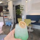 빵먹는 코끼리 이미지