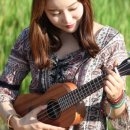 플레이 우쿨렐레 이미지