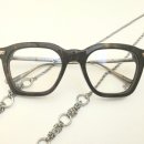 스퀘어 안경 이미지