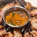 미소 먹으면 돼지 이미지