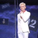 **혁