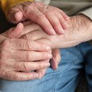 [100세 과학] 3대 노인성 뇌질환 파킨슨병…치료 열쇠 찾는 R&amp;D 활발 이미지