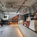 사상지하철역 2번출구 카페 앞 이미지