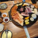 꽃돼지 솥뚜껑 삼겹살