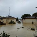 이탈리아의 종말적 홍수로 수재민 발생과 인명 피해 속에 주말 폭우 예고 이미지