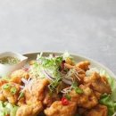 유린기 소스 만드는 법 닭다리살 유린기 만들기 양상추샐러드 이미지