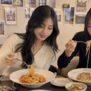 "밥 한번 먹어야지" 인사말처럼 했는데... Z세대 93% "친구 만남 비용 부담" 이미지