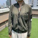올리브그린
