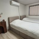 어느 작가의 방 이미지