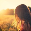 긴머리 소녀 이미지