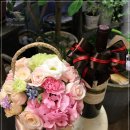 [의정부꽃배달]고급수국꽃바구니, 와인선물꽃바구니, 특별한꽃선물, 여자친구 생일선물추천 이미지