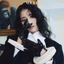 TWO 노래연습장 | 아이유 "과거는 아주 가끔씩 돌아봐야 더 의미 있지 않을까요?" from VOGUE 10월 2022
