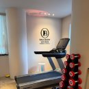 바바휘트니스 이미지