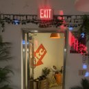 언더 더 코너 이미지