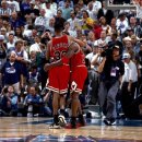 1997 NBA 파이널 5차전 마이클 조던의 &#39;The Flu Game&#39;에 대한 진실 이미지