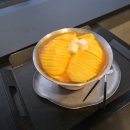 오멜트(O-MELT) | 에리카] 통창 너머 초록 뷰가 예쁜 감성 카페 '오멜트(O-MELT)' 생망고 빙수&휘낭시에 내돈내산 솔직후기