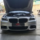 BMW F10 528I N52 엔진오일 누유로 인해 엔진오일 팬 개스킷+볼트 교환과 워터호스 교환 오일 팬 마개 교환 엔진오일 교환하였 이미지