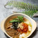 따뜻한 도토리묵밥 온묵밥 도토리묵사발 만들기 묵밥 육수 도토리묵 요리 이미지
