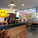 티월드 앞 이미지