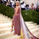 Met Gala 2021에서 가장 기억에 남는? 의상 돌아보기 이미지