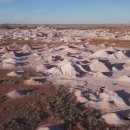 The Australian town where people live underground 이미지
