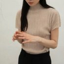 반목 플리츠 반팔티(베이지) 색상 운포 2.5 팝니다 이미지