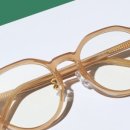 안경을 찾는 사람들 이미지