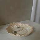 손끝에서 피어나는 페이퍼 플라워 이미지