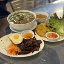 뉴쟁반2 | 선릉 쌀국수 베트남 현지 감성의 쌀국수 맛집 호앙비엣 선릉점 직화 돼지고기 덮밥 후기