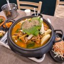 유니스빌딩 | 대전 전민동 점심 맛집 열두달꽃돼지 산더미 감자탕 먹은 후기, 점심특선 7,900원 뼈해장국판매중!