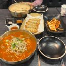 과천 펜타원 식당가 닭다리가 통으로 들어 있는 파주닭국수 엄마돈엄마산