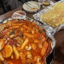 마늘떡볶이 | [서울] 신사 술집 또간집 양철지붕 본점 닭똥집 마늘구이, 치즈해물떡볶이 후기