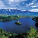 호수속의동화풍경 이미지