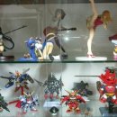 새로 재배치한 장식장입니다 이미지