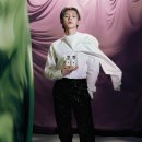 향기나는 남자는 투바투 연준 이미지