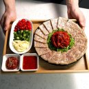 삼형제마켓 | 👑 삼형제고기 편육 (돼지 머리고기) 찐 후기: 🐷 "쫄깃함의 끝판왕!" 머릿고기 300g 한 팩으로 술안주...