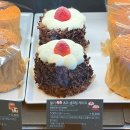 어의정로 | 스타벅스 크리스마스케이크 딸기촉촉초코생크림 칼로리 가격 맛 후기