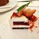 디저트 카페 &lt;노틀던&gt; - 시즌메뉴 스트로베리밤 솔직후기 / Strawberry Bomb / [서울숲/ 성수동/ 뚝섬]