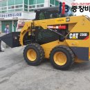 충남 천안지역으로 판매된 스키드로우더 캐타필라 CAT236D 시리즈 출고 스키드로우더 캐타필라 충남대리점 중장비세상 이미지