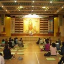 피아노와 반주(야간) 이미지