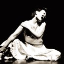 홍신자: 네 개의 벽 이미지