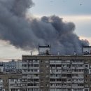 Calm shattered in Kyiv: Russian missiles hit Ukraine's capital for 이미지