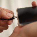 핸드폰에 ”이 선” 절대 꽂지마세요, 계좌 정보 다 털립니다. 이미지