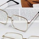 스퀘어 안경 이미지