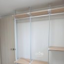더조은마트 | 광주시스템행거 광산구 송정동 송정역모아엘가 붙박이장 있는 방에 ㄷ자형 드레스룸