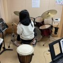 지우농장 | [10월] 두 손 너머의 하늘을 쥐고서🌤