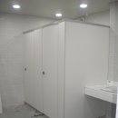 조정경기장 화장실 이미지