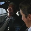 340마력,400파운드의 회전력,20m점프력.장갑차를 연상하게 하는 배트모빌. 이미지