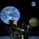 휠체어에 앉아 우주를 유영한 스티븐 호킹 박사 이미지