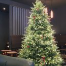 더클라우드 | 대구반월당카페 오버더클라우드 후기 | 크리스마스 트리 있는 감성 카페